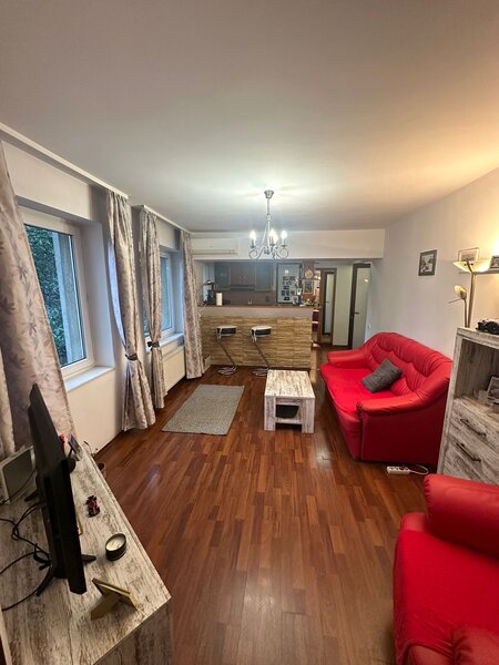 Ultracentral, str. Batistei nr. 9, inchiriez apartament 2 camere,